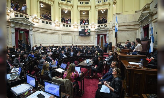 Los senadores pasarán a cobrar 12 millones de pesos por mes
