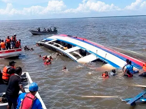 Tragedia en Guyana: se hundió un ferry y murieron al menos 53 pasajeros