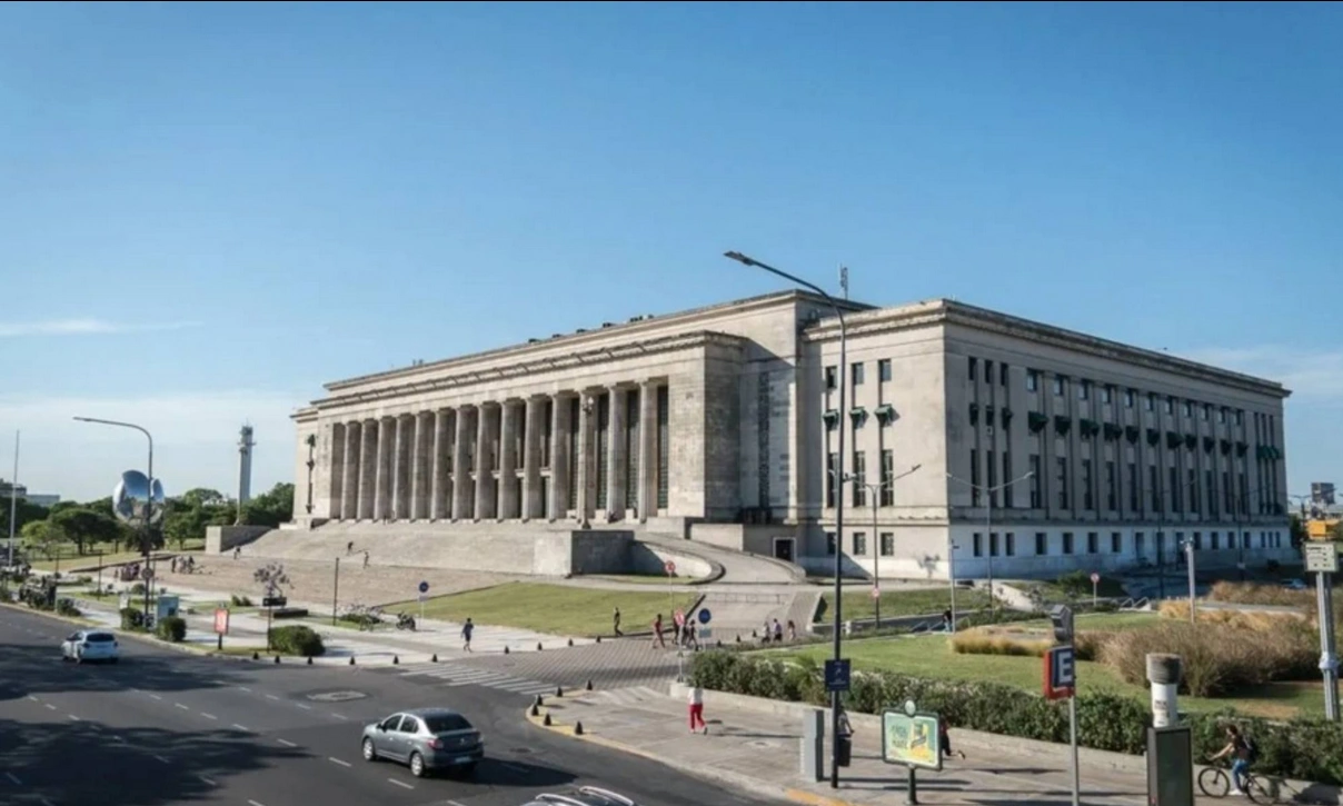 El Gobierno ratificó que las universidades pueden cobrarle a estudiantes extranjeros