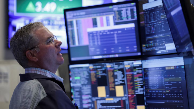 Las acciones argentinas cayeron hasta 9,6% en Wall Street y el riesgo país alcanzó los 437 puntos