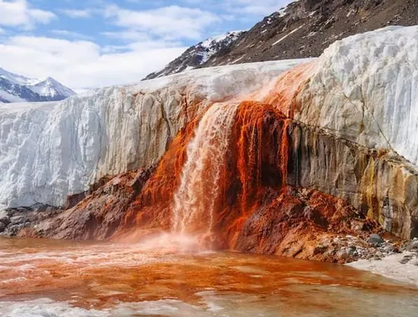 Descubren una nueva pista sobre el origen de las misteriosas Cataratas de Sangre de la Antártida