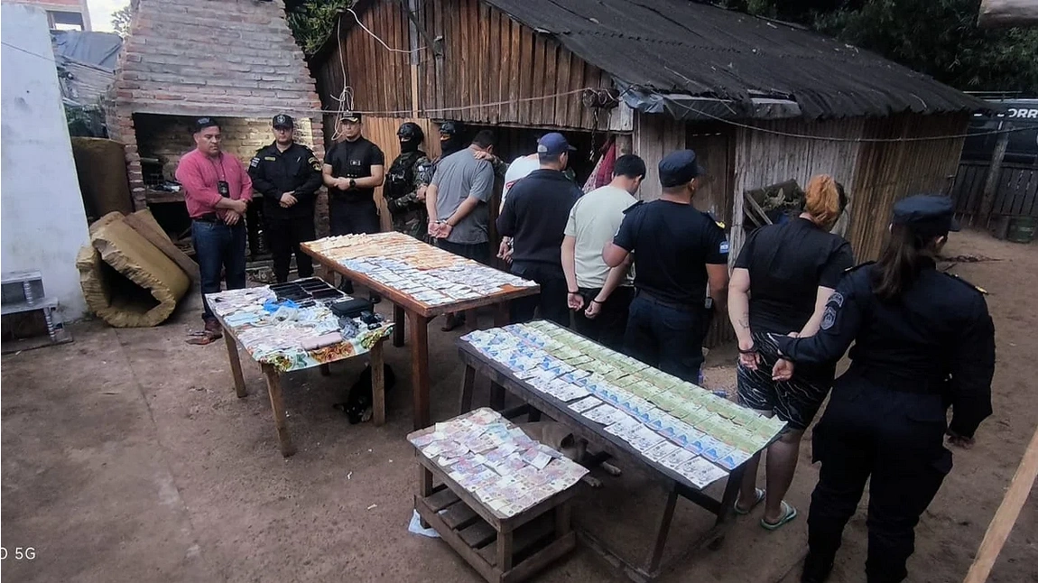 Golpe al narcomenudeo en Corrientes: cuatro detenidos tras un allanamiento