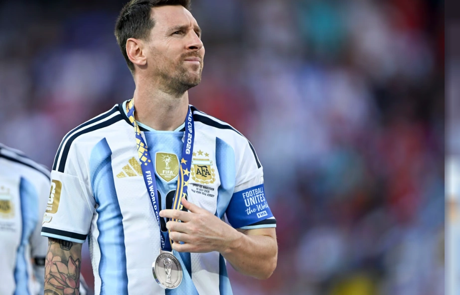 Messi viaja a Rosario por la muerte de su padre