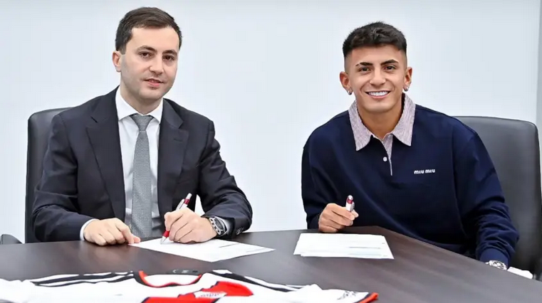 Thiago Almada firmó su contrato con River y ya piensa en el debut