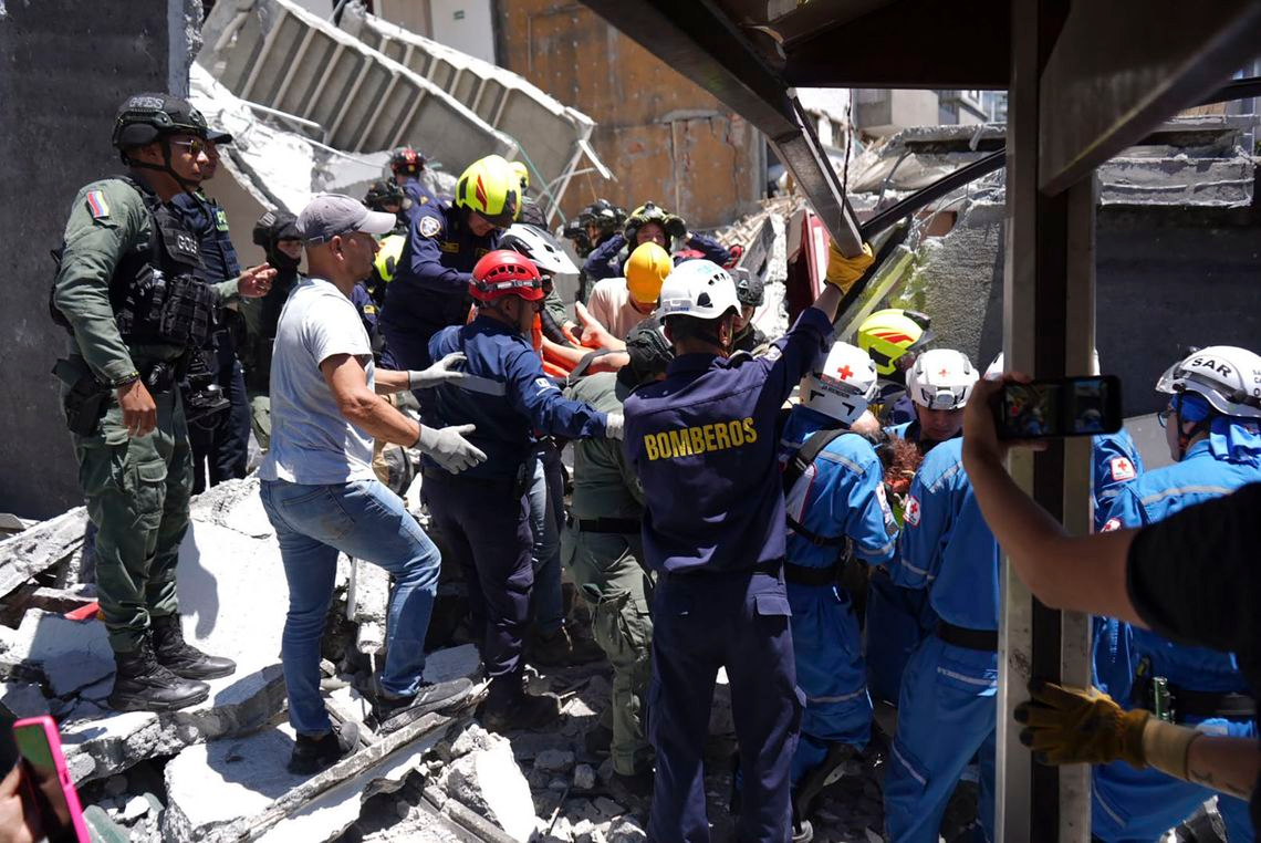 Ya son 132 los muertos y 570 los heridos por el terremoto en Colombia