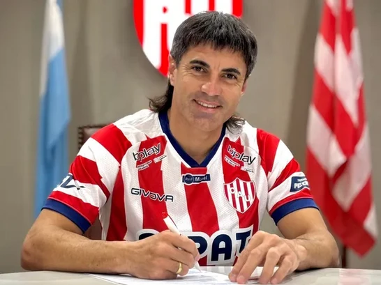 Fin de una era: Ignacio Malcorra volvió a Unión de Santa Fe con un look inesperado