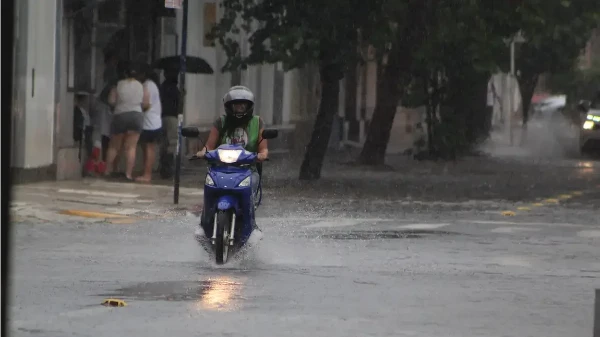 Anuncian dos días de alerta amarilla por tormentas fuertes en Corrientes