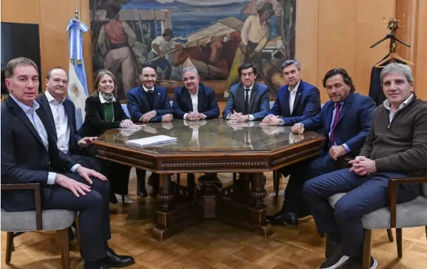 Toto Caputo acordó con Valdés y otros gobernadores del norte un nuevo esquema de subsidios a la electricidad