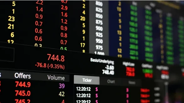 El riesgo país opera encima de los 515 puntos pero los ADRs suben hasta 3,2% en Wall Street
