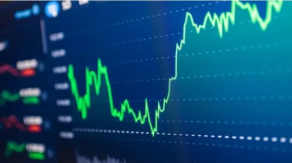 Los bonos soberanos escalan con fuerza y el riesgo país retrocede cerca de los 500 puntos