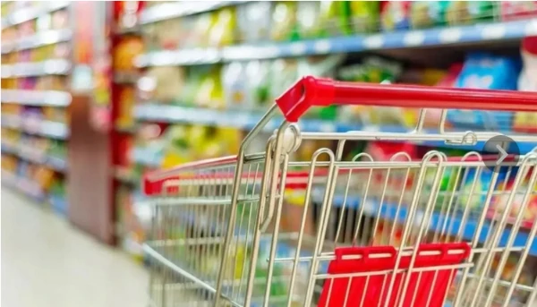 El consumo masivo volvió a caer en julio, 2,6% en término interanuales