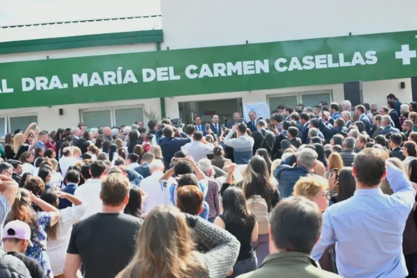 Valdés inauguró un hospital y un cuartel de bomberos en Santa Rosa