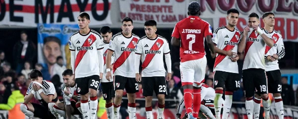 River visita a Banfield en el debut de Leonardo Ponzio: hora, TV, formaciones y todo lo que tenés que saber