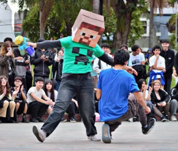 De la crítica al juego: farmeadores explicaron el arte del "boludeo"