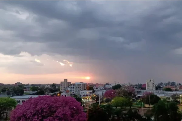 Martes templado con lloviznas matinales y cielo mayormente nublado: el pronóstico para este 1 de septiembre en Corrientes