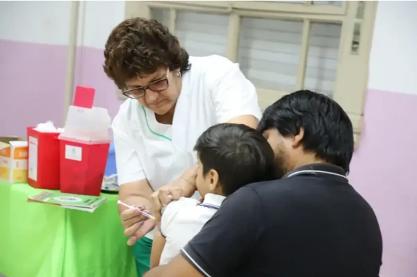 Atención padres: las vacunas para el ingreso escolar deben colocarse a los 5 años