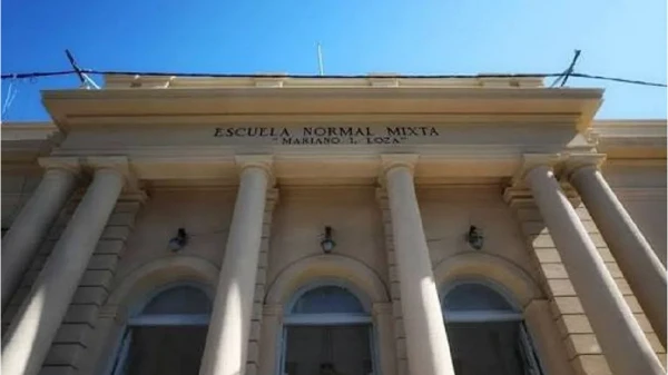 Corrientes: la Escuela Normal de Goya prohibirá el uso de celulares en las aulas desde el lunes