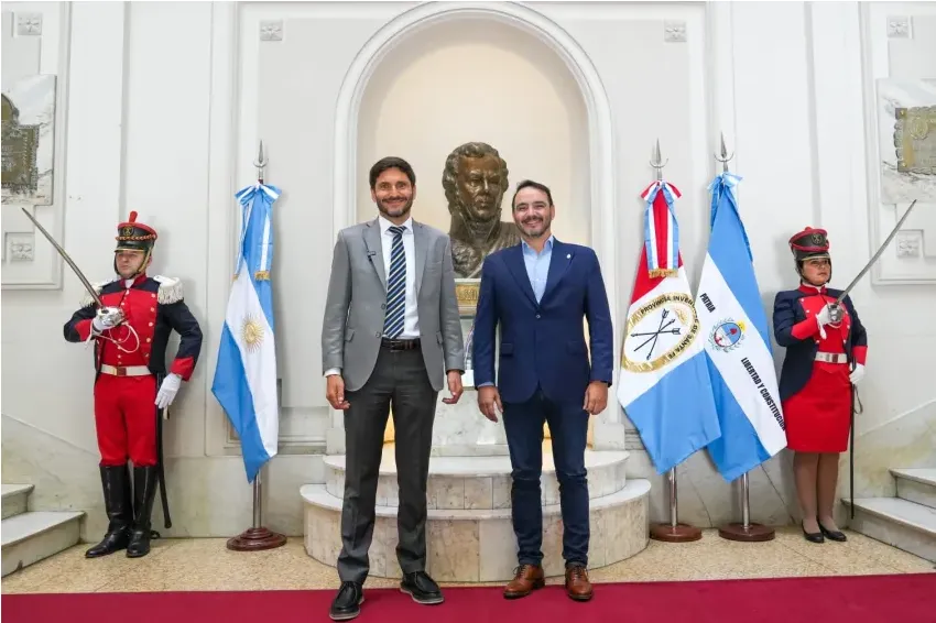 Juan Pablo Valdés y Maximiliano Pullaro abordaron agenda regional en Santa Fe