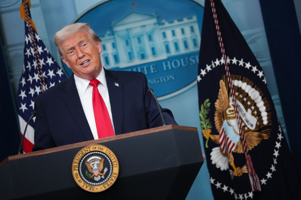 Trump afirma que "Irán está en estado de colapso"