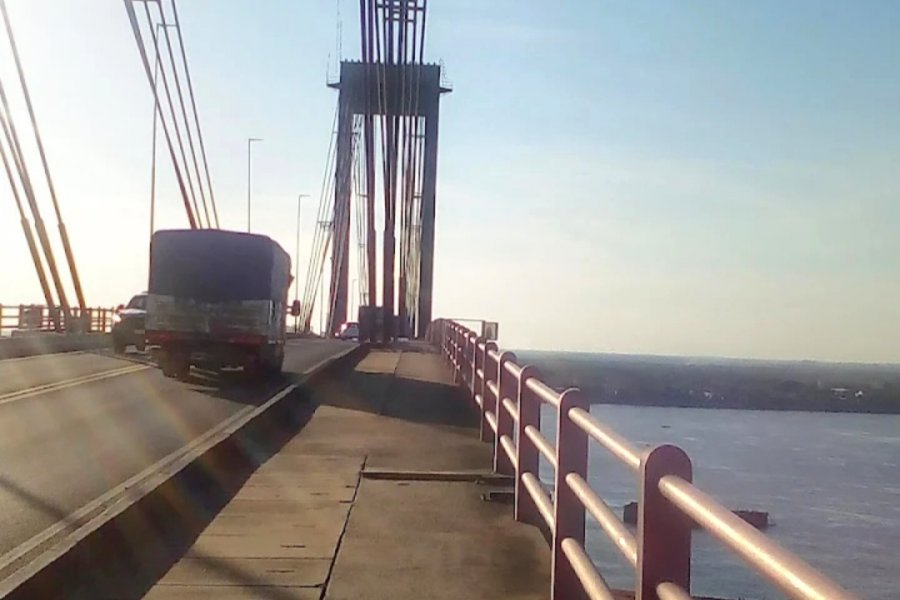 Proyecto legislativo correntino pide prohibir peatones sobre el puente Manuel Belgrano
