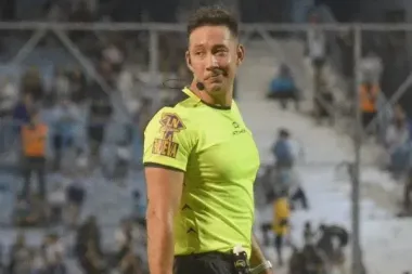 Un árbitro correntino habría recibido soborno para beneficiar al equipo de Chiqui Tapia