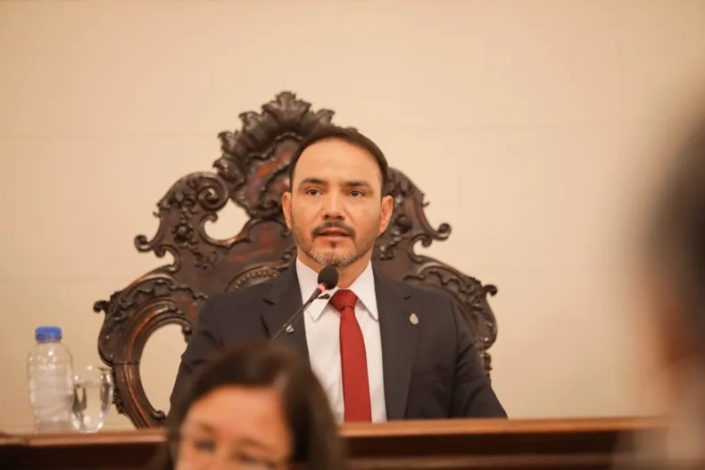 Valdés suspendió su viaje a Buenos Aires y se postergan las gestiones por obras y la deuda millonari