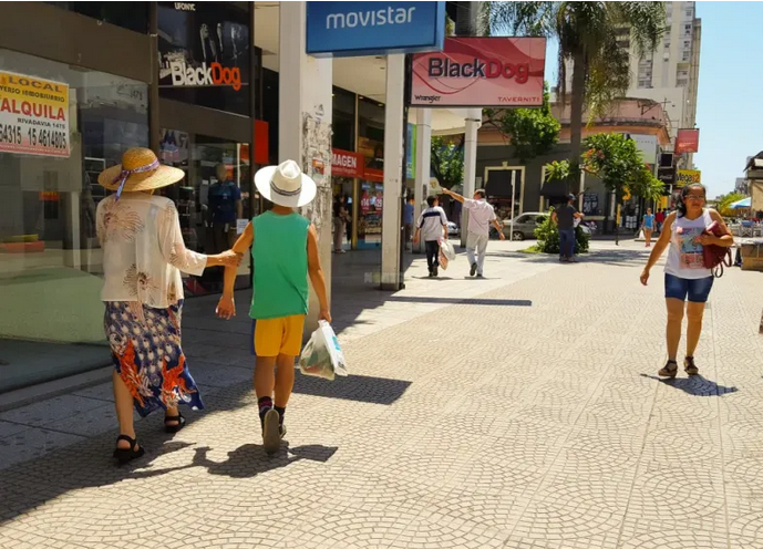 Alerta por temperaturas extremas: anticipan una ola de calor de una semana en pleno otoño