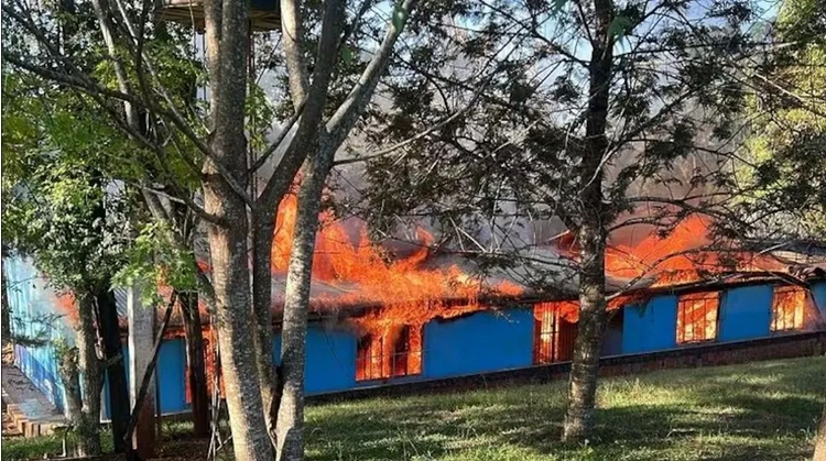 Devastador incendio en un colegio de Misiones: todo apunta a un chico de 13 años