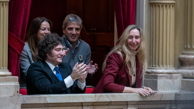 El presidente Javier Milei; la secretaria general de la Presidencia, Karina Milei; y los ministros de Economía y Capital Humano, Luis Caputo y Sandra Pettovello. (Foto: Agustina Ribó/TN.)
