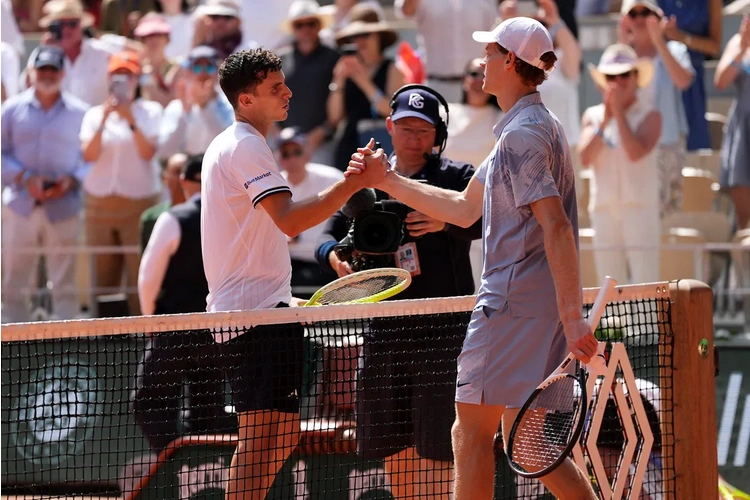 Cerundolo eliminó a Sinner del Roland Garros.