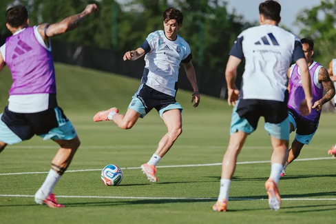 Quién va a reemplazar a Leo Balerdi en la lista de 26 de Lionel Scaloni.
