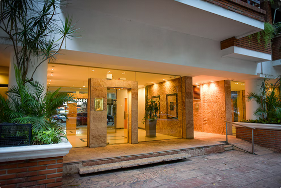 El edificio de Caballito donde tiene el departamento Adorni (Gustavo Gavotti)