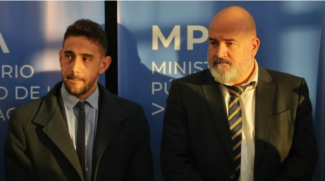 La fiscalía aseguró que encontró una nota escrita por el padre que "adelantaba lo que estaba a punto de hacer".