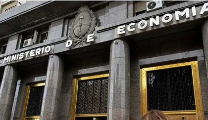 El Tesoro logró un rollover del 183% en pesos y colocó u$s499 millones del AO29 sin convalidar una tasa más alta.