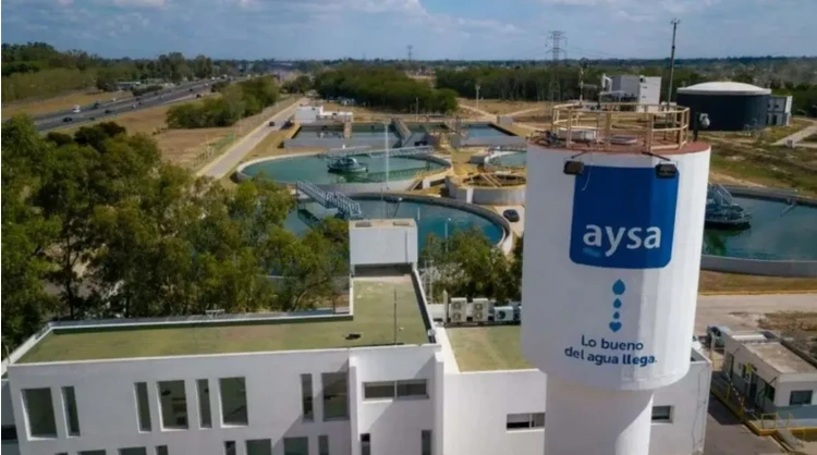 La apertura de ofertas por el 90% del paquete accionario de AySA será el próximo 15 de septiembre.