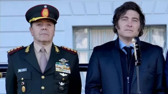 El ministro de Defensa Carlos Alberto Presti y el presidente Javier Milei. Foto: Fuerzas Armadas.